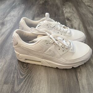 Nike Women’s Air Max 90